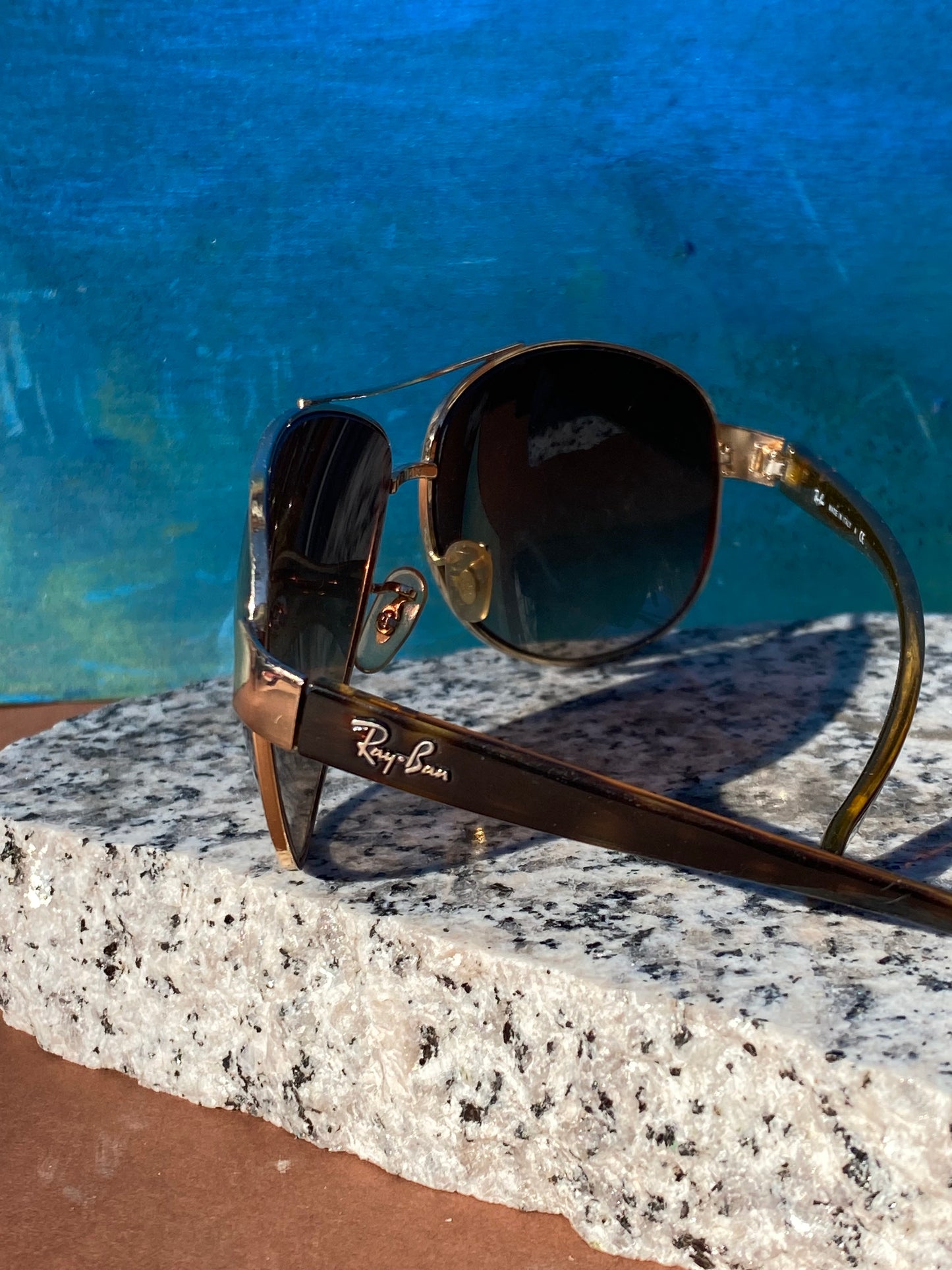 RAY-BAN SUNGLASSES IN ARISTA GOLD & BROWN GRADIENT