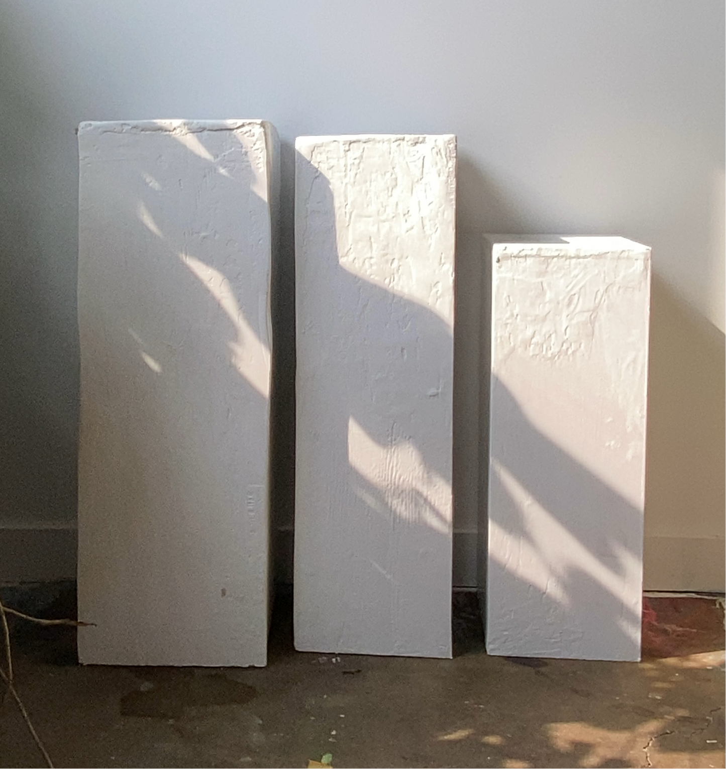 WHITE STONE LIKE PEDESTALS (RENT ONLY)