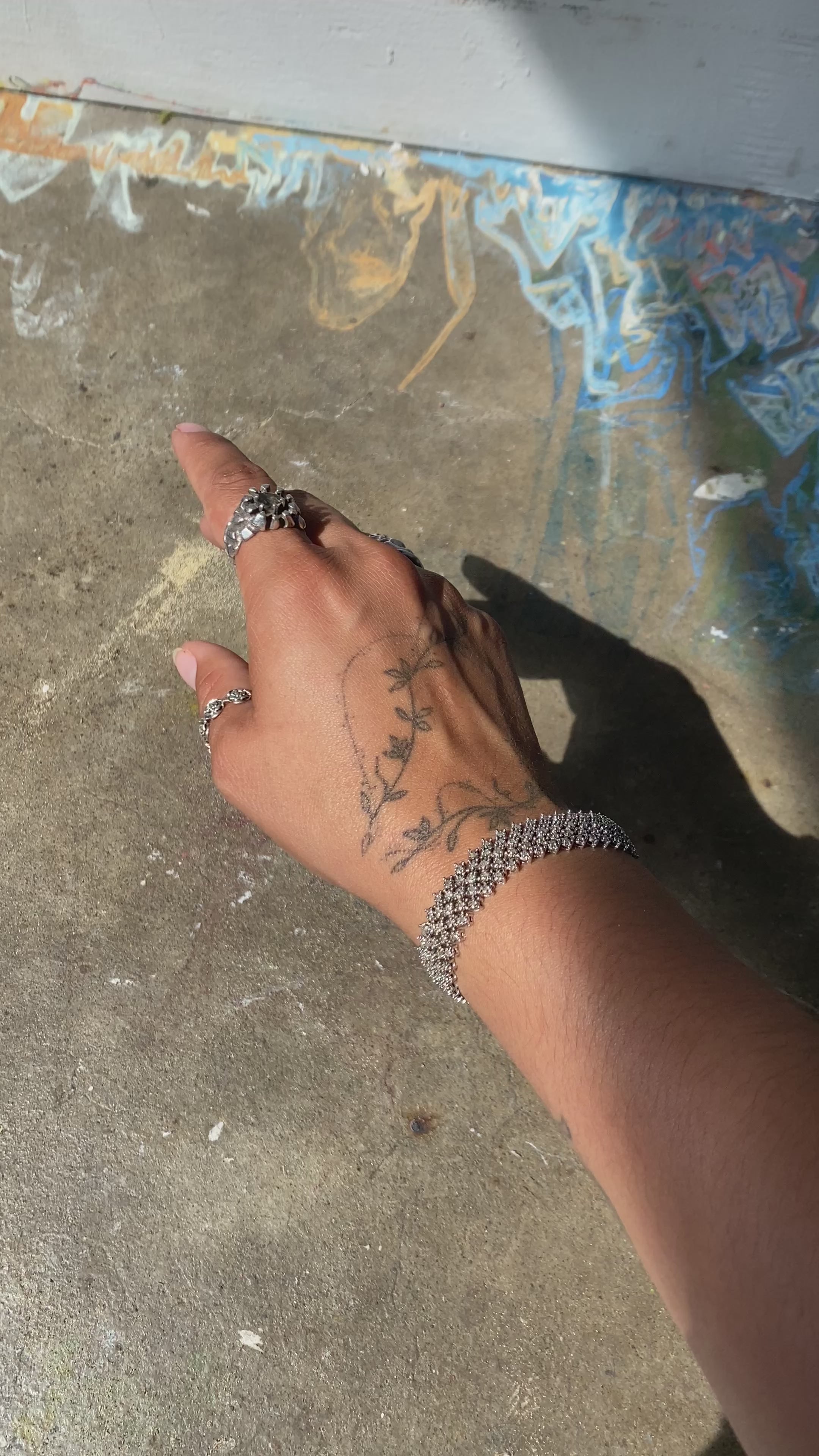 VINTAGE CHEVRON LINE BRACELET